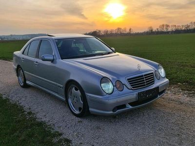 Mercedes E320