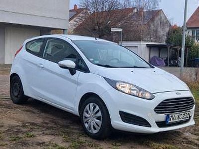 Weiß Gebraucht 2014 Ford Fiesta Kleinwagen | 6.300 € (Fairer Preis)