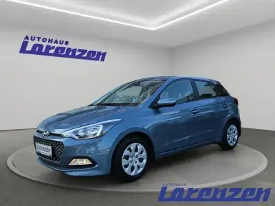 Gebraucht Hyundai i20 YES! 84 PS (61 kW) 2017 Andere (hellblau) Limousine