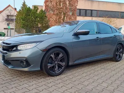 Gebraucht Honda Civic Elegance 182 PS (133 kW) 2019 Grau Limousine