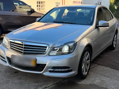 Gebraucht Mercedes C250 205 PS (150 kW) 2011 Silber Limousine