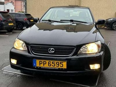 Lexus IS200