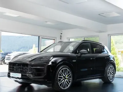 Gebraucht Porsche Cayenne S E-Hybrid 519 PS (381 kW) 2025 Schwarz SUV