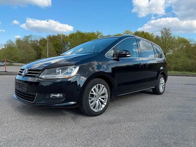 Second-hand VW Sharan 140 CP (102 kW) 2011 Negru Monovolum