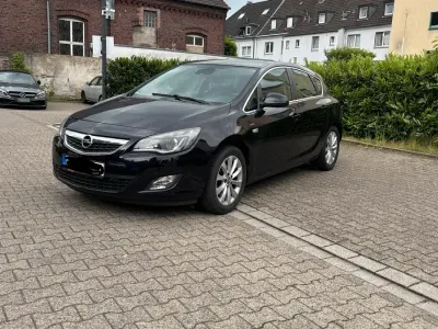Gebraucht Opel Astra Sport 179 PS (131 kW) 2009 Schwarz Limousine