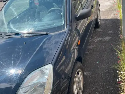 Gebraucht Ford Fiesta 69 PS (50 kW) 2005 Blau Kleinwagen