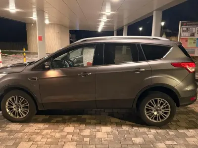 Gebraucht Ford Kuga Titanium 140 PS (102 kW) 2014 Silber SUV