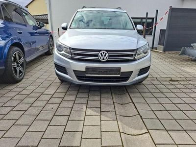 Gebraucht VW Tiguan Life 140 PS (102 kW) 2013 Silber SUV