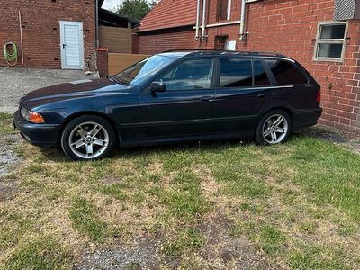 BMW 528