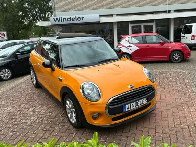 Gebraucht Mini Cooper 136 PS (100 kW) 2016 Volcanic orange Kleinwagen