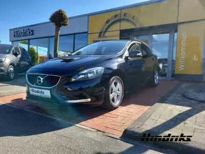 Second-hand Volvo V40 Kinetic 120 CP (88 kW) 2017 Negru Break