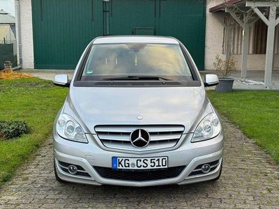 Mercedes B200