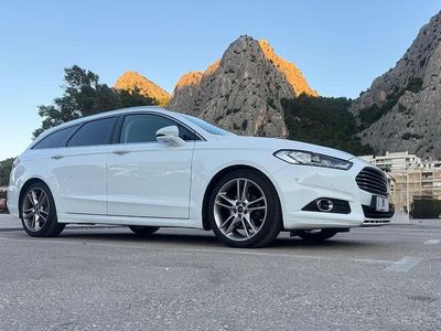 Gebraucht Ford Mondeo Titanium 179 PS (131 kW) 2016 Weiß Limousine