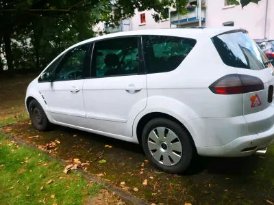 Używany Ford S-MAX S 145 KM (106 kW) 2006 Biały Minivan