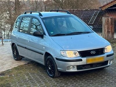 Usado Hyundai Matrix 103 HP (75 kW) 2007 Prateado Monovolume