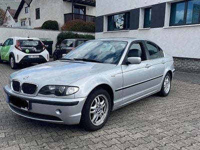 Gebraucht BMW 318 143 PS (105 kW) 2004 Silber Limousine
