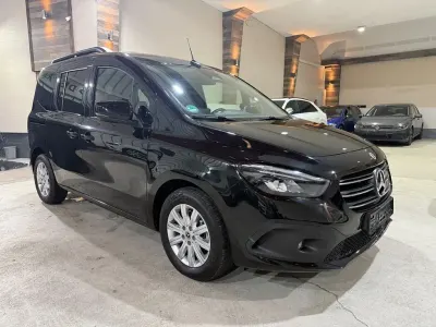 Gebraucht Mercedes Citan 113 131 PS (96 kW) 2024 Schwarz Kombi