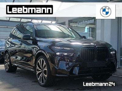 Saphirschwarz metallic Gebraucht 2025 BMW X7 M Sport SUV | 114.795 € (Teuer)