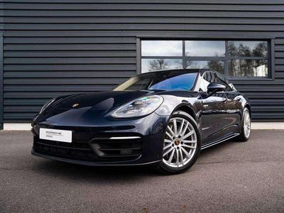 Grau Gebraucht 2024 Porsche Panamera 4 Platinum Edition Limousine | 109.999 €