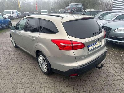 Usata Ford Focus Business Edition 101 CV (74 kW) 2014 Grigio Station wagon