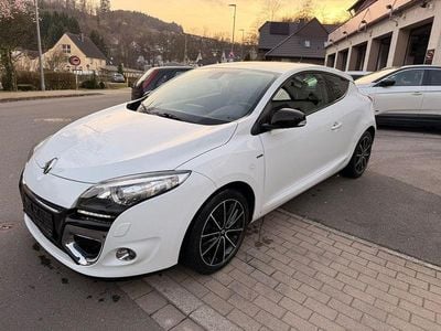 Gebraucht Renault Mégane Bose Edition 116 PS (85 kW) 2012 Weiß Coupé