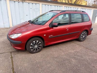 gebraucht Peugeot 206 SW Kombi, TÜV neu.