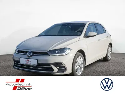Nouvelle VW Polo Style 95 ch (69 kW) 2025 Gris Berline
