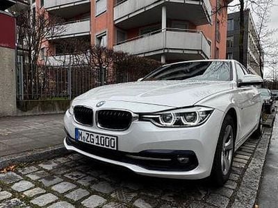 Gebraucht BMW 320 Sport Line 184 PS (135 kW) 2018 Weiß Limousine