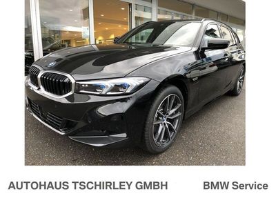Gebraucht BMW 330e Sport Line 292 PS (214 kW) 2022 Schwarz Limousine