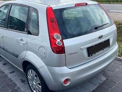 Gebraucht Ford Fiesta 101 PS (74 kW) 2006 Grau Kleinwagen