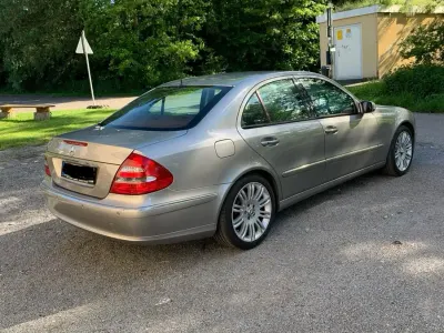 Gebraucht Mercedes E500 306 PS (225 kW) 2003 Limousine