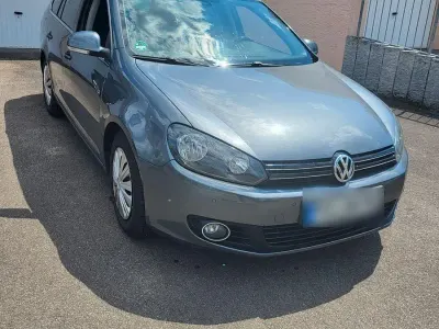 Gebraucht VW Golf VI Comfortline 105 PS (77 kW) 2011 Grau Kleinwagen