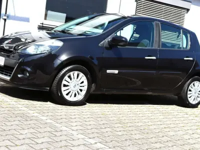 Gebraucht Renault Clio III Dynamique 75 PS (55 kW) 2011 Perlmuttschwarz Kleinwagen