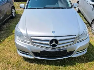 Gebraucht Mercedes C180 156 PS (114 kW) 2011 Grau Limousine