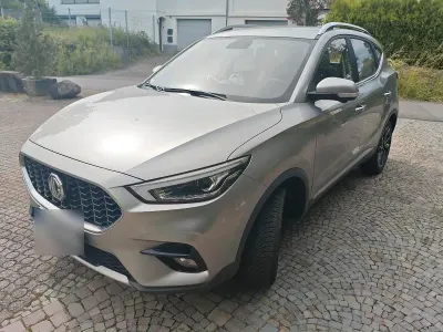 Gebraucht MG ZS Luxury 106 PS (77 kW) 2024 Silber SUV