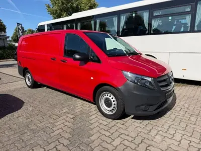 Gebraucht Mercedes Vito 136 PS (100 kW) 2021 Jupiterrot uni Van