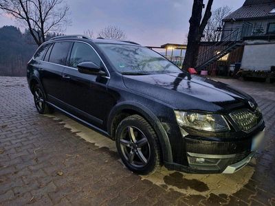 Gebraucht Skoda Octavia Scout Scout 4x4 150 PS (110 kW) 2014 Schwarz Kombi