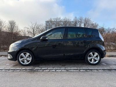 Schwarz Gebraucht 2012 Renault Scénic III Dynamique Van / Kleinbus | 4.400 € (Fairer Preis)