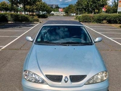 Gebraucht Renault Mégane Cabriolet 107 PS (78 kW) 2000 Silber Cabrio