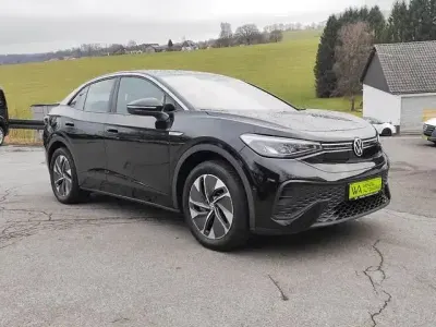 Second-hand VW ID.5 Pro Performance 150 kW (204 CP) 2022 Negru SUV