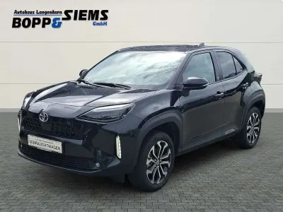 Gebraucht Toyota Yaris Cross Team 92 PS (67 kW) 2023 Black mica SUV