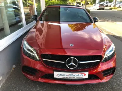 Gebraucht Mercedes C200 AMG line Plus 184 PS (135 kW) 2023 Rot Cabrio