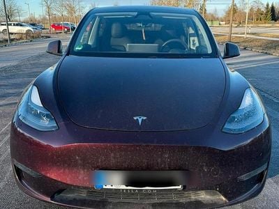 Rot Gebraucht 2024 Tesla Model Y Long Range AWD SUV | 17.023 €