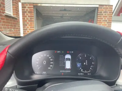 Gebraucht Volvo XC40 Momentum 190 PS (139 kW) 2018 Schwarz SUV