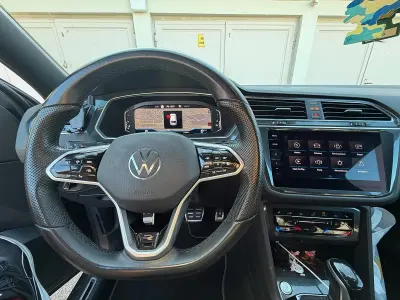 Gebraucht VW Tiguan Allspace R-line 200 PS (147 kW) 2022 Grau SUV