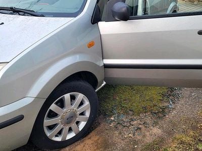 Gebraucht Ford Fusion 80 PS (58 kW) 2004 Silber Kleinwagen