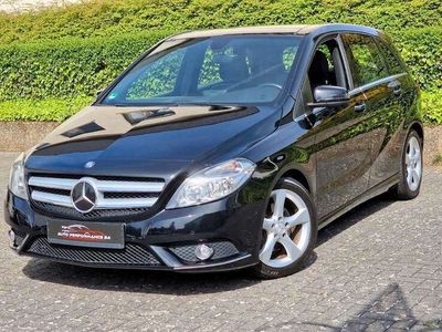 gebraucht Mercedes B180 SPORT PAKET*NAVI*AUTOMATIK*PANO*GRA*R-KAM*S-HEFT