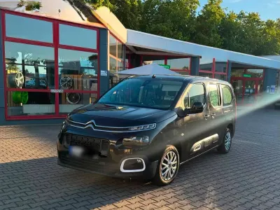 Gebraucht Citroën Berlingo Shine 131 PS (96 kW) 2020 Schwarz Van / Kleinbus