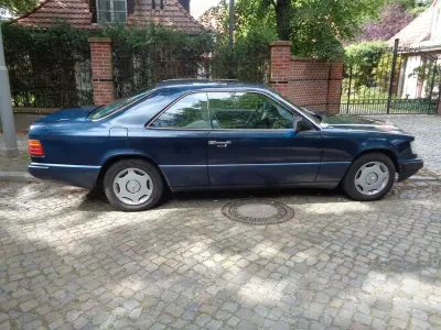 Gebraucht Mercedes 230 132 PS (97 kW) 1989 Blau Coupé