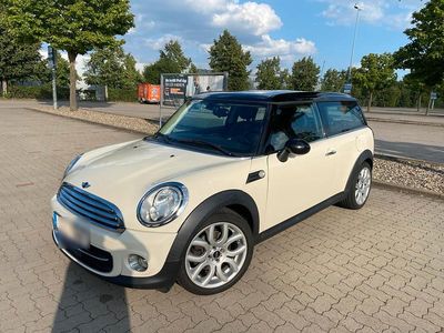 Weiß Gebraucht 2014 Mini Cooper Clubman Kombi | 6.400 € (Etwas zu teuer)